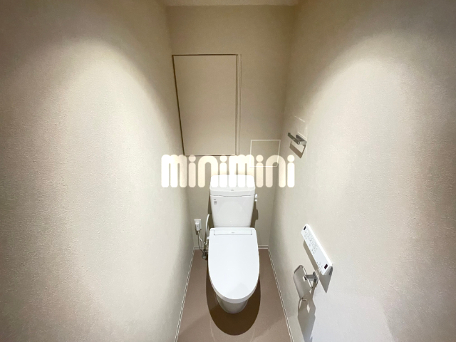 トイレ　別号室参考写真です