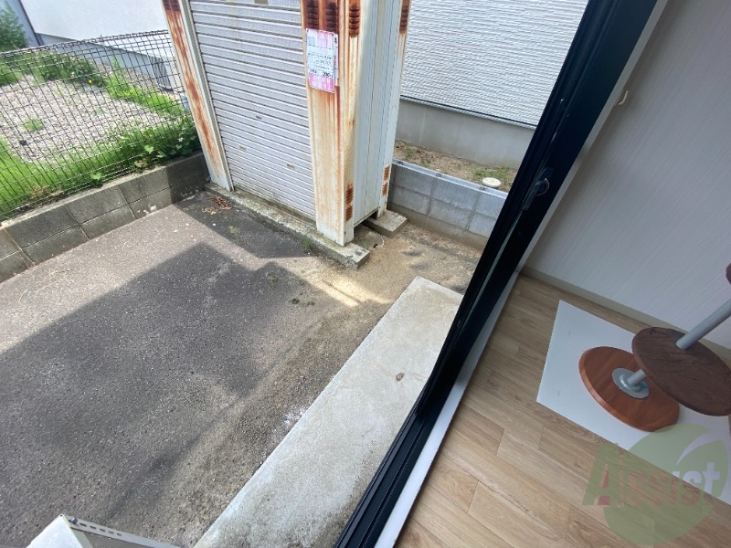 バルコニー　バルコニーはありませんが、洗濯物は外に干せそうですね。