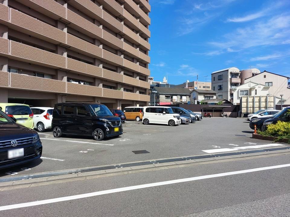 駐車場　駐車場