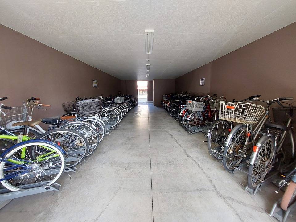 駐車場　駐輪場