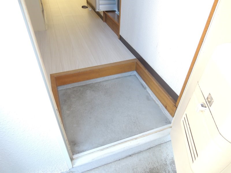 玄関　玄関から室内へ