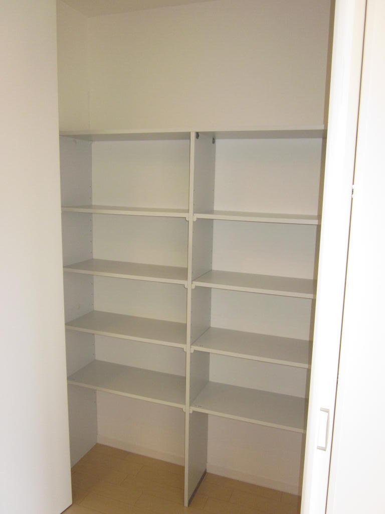 収納　フードパントリー