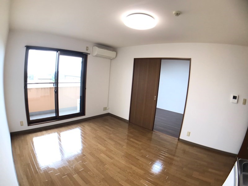 居室・リビング　※別部屋参考画像