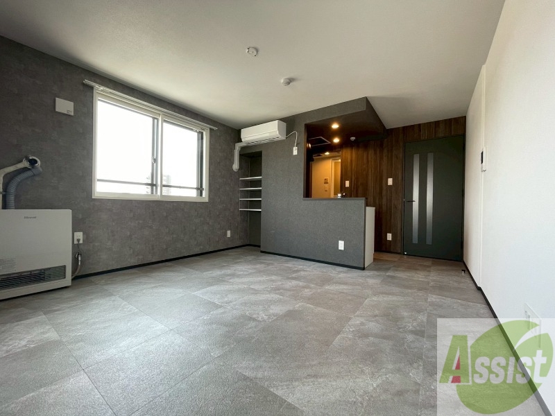 居室・リビング　広々としたリビングですね。使い勝手がよさそうですね！