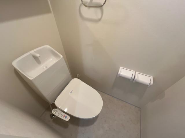 トイレ　シャワー付トイレ