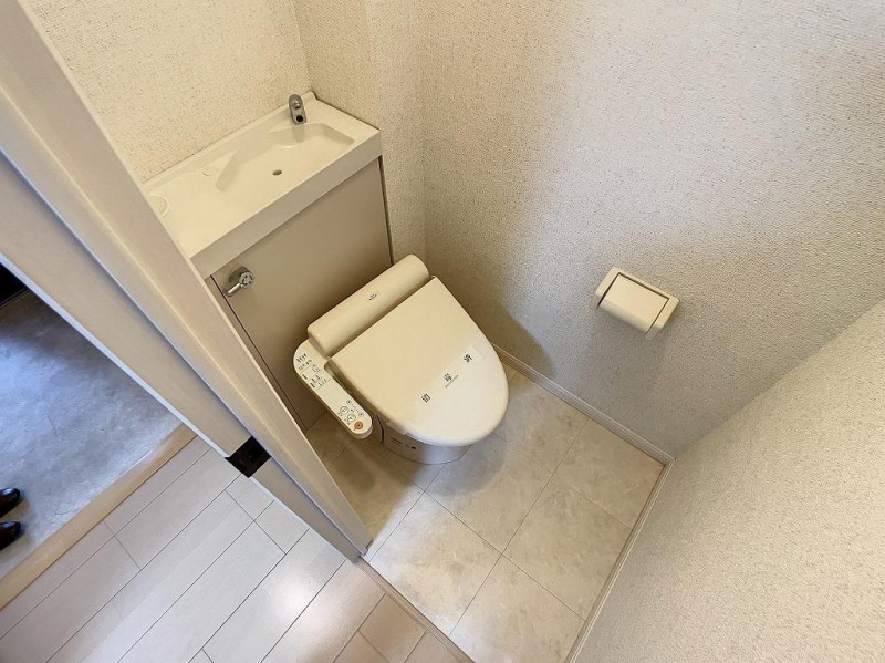 トイレ　トイレ