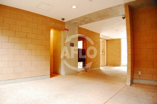 ロビー　アーバネックス北堀江　開放的なロビー