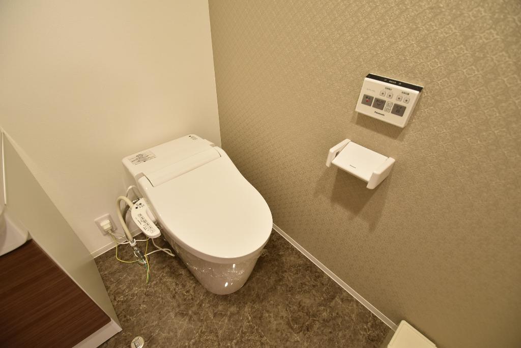 トイレ　シャワー付トイレ