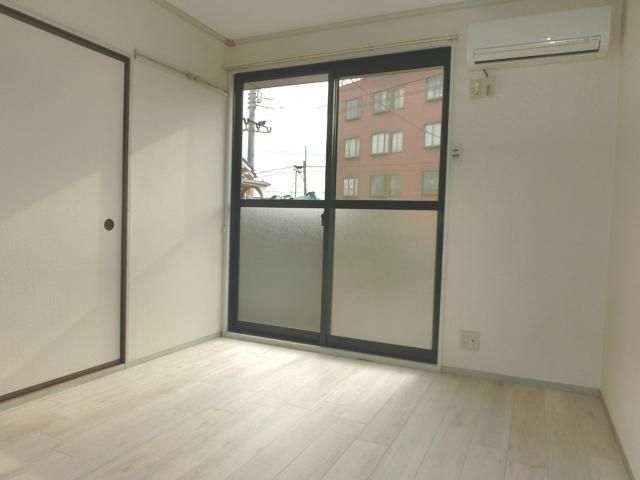 その他部屋・スペース　★南面の明るい洋室６帖です★