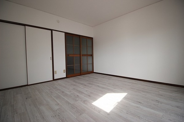 居室・リビング　※現況を優先します。