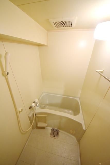 バス・シャワールーム　★清潔感のあるバスルーム★