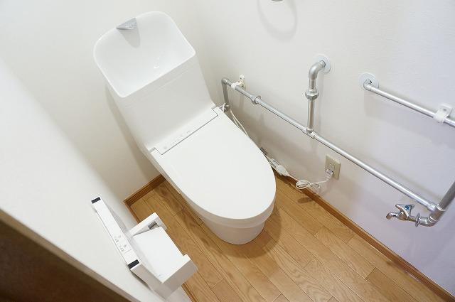 トイレ　トイレ