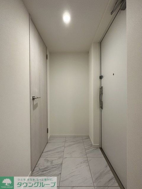 玄関　※写真は同タイプ住戸です。
