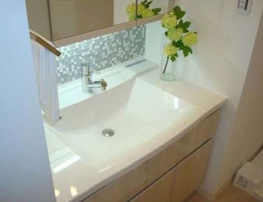 洗面設備　※別部屋の参考写真です。