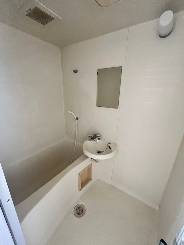 バス・シャワールーム　洗面台のある浴室です！※イメージ