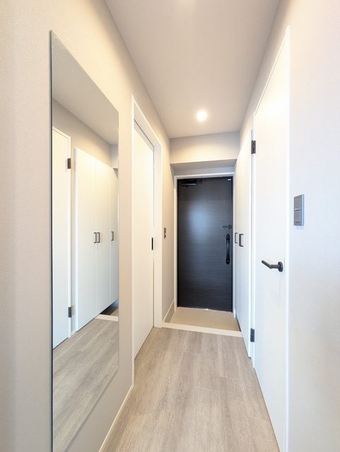 玄関　廊下～玄関スペース