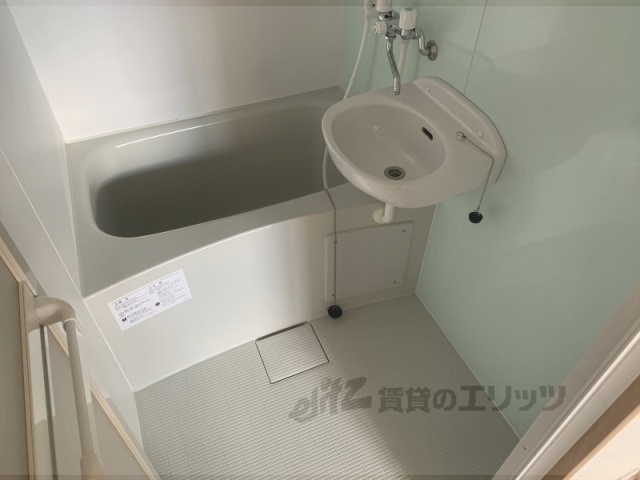 バス・シャワールーム　バス