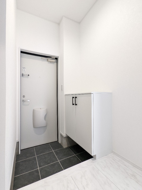 玄関　図面と現状に相違がある場合には現状を優先