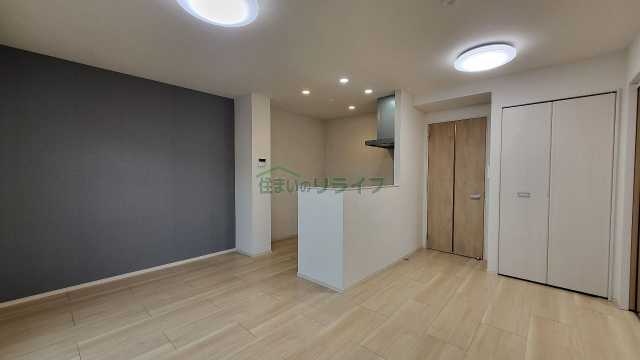 居室・リビング　別部屋参考写真となります。