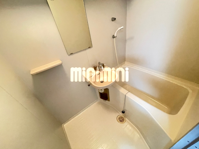 バス・シャワールーム　希望の多いトイレとセパレートタイプ。