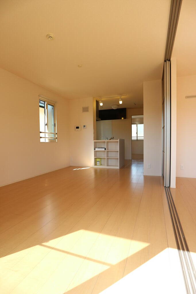 居室・リビング　※他号室参考写真