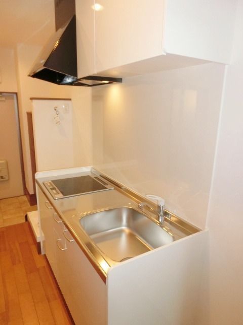 キッチン　ＩＨコンロ付きのシステムキッチンです