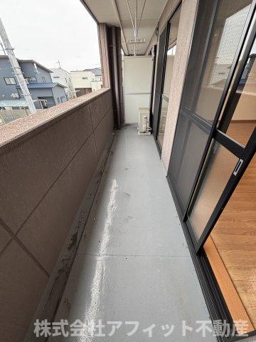 バルコニー　東向き