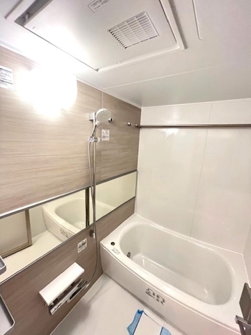 バス・シャワールーム　追い炊き・浴室乾燥機付き