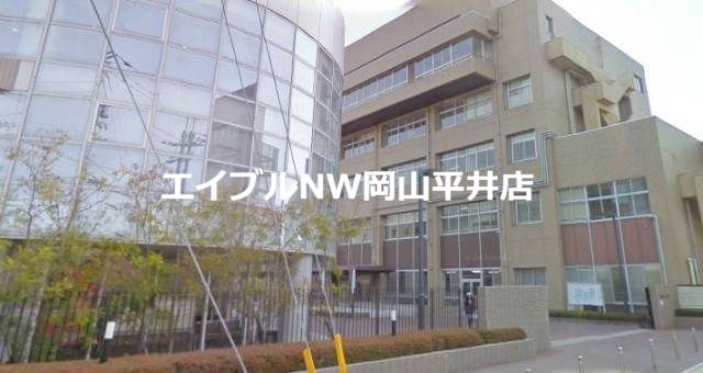 大学・短大　私立就実大学・短期大学（大学・短大）まで428m