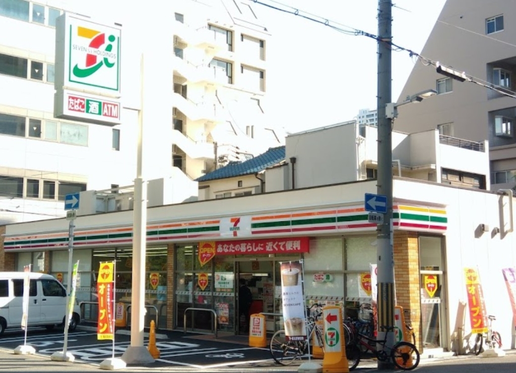 コンビニ　セブンイレブン 大阪京町堀3丁目店（コンビニ）まで120m
