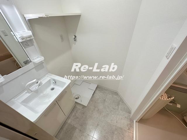 洗面設備　※参考として他のお部屋の写真