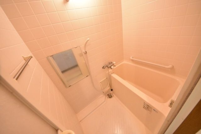 バス・シャワールーム　★ゆったりとしたバスルーム★