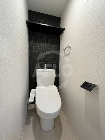 トイレ　サムティ夕凪LUKSUS　温水洗浄便座