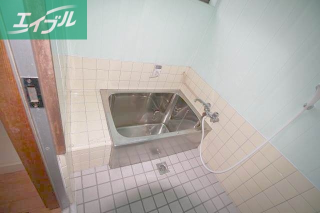 バス・シャワールーム　バスルーム