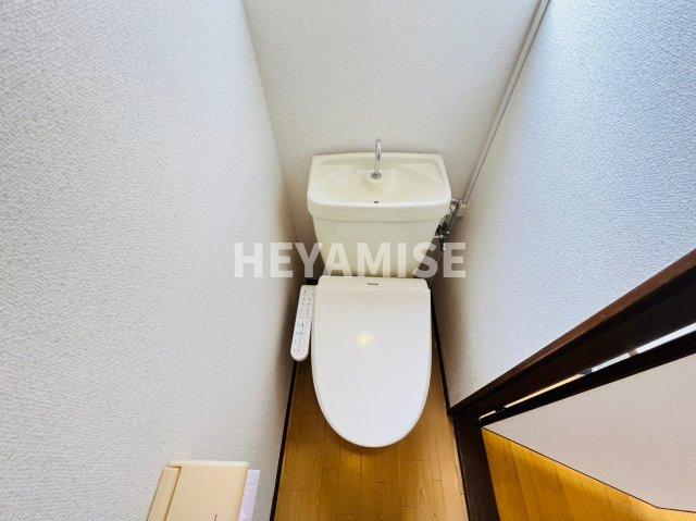 トイレ　※同物件別号室の写真です※現況を優先します