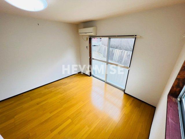 居室・リビング　※同物件別号室の写真です※現況を優先します