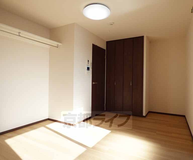 居室・リビング　広々とした室内です。