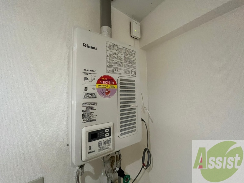 その他　給湯器は簡単操作で温度調整ができますよ。