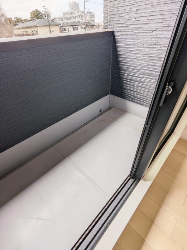 バルコニー　図面と現状に相違がある場合には現状を優先