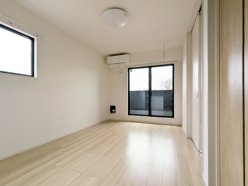 居室・リビング　図面と現状に相違がある場合には現状を優先