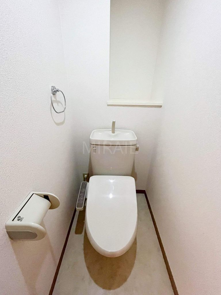 トイレ　別部屋反転タイプ