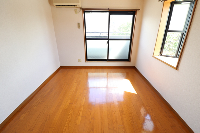 居室・リビング　出窓無しのタイプです