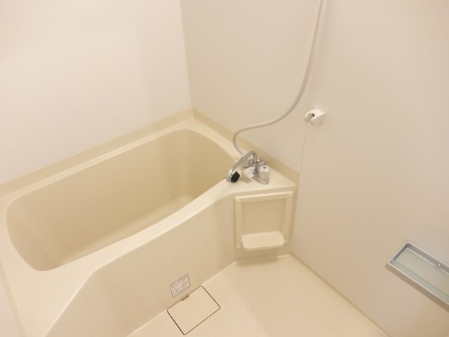 バス・シャワールーム　※他号室の写真です。