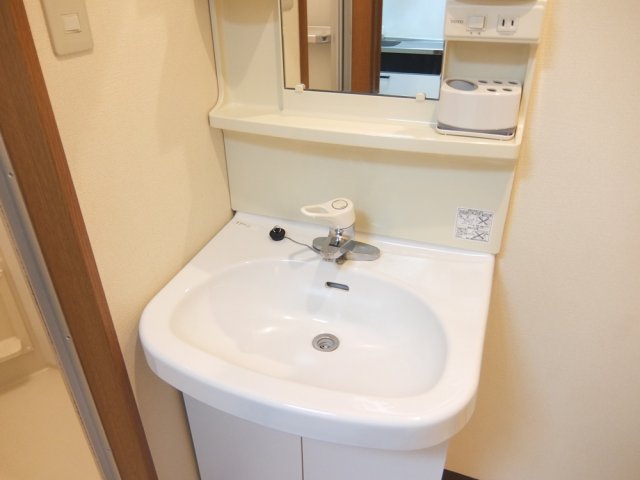 洗面設備　※他号室の写真です。