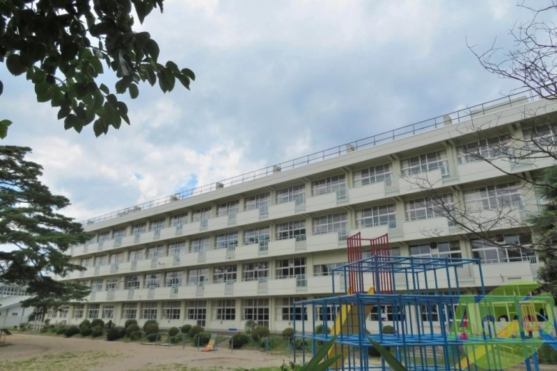 小学校　仙台市立向山小学校（小学校）まで624m