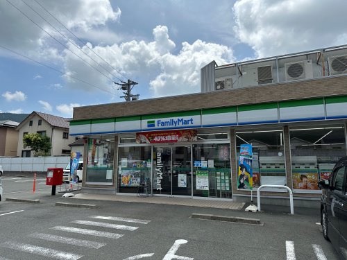 コンビニ　ファミリーマート豊橋多米東町三丁目店（コンビニ）まで360m