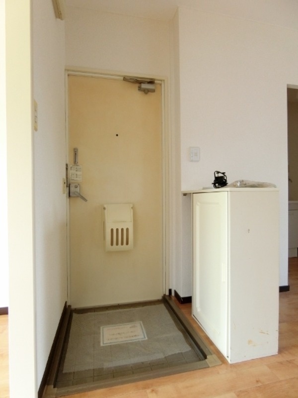 玄関　図面と現状に相違がある場合には現状を優先