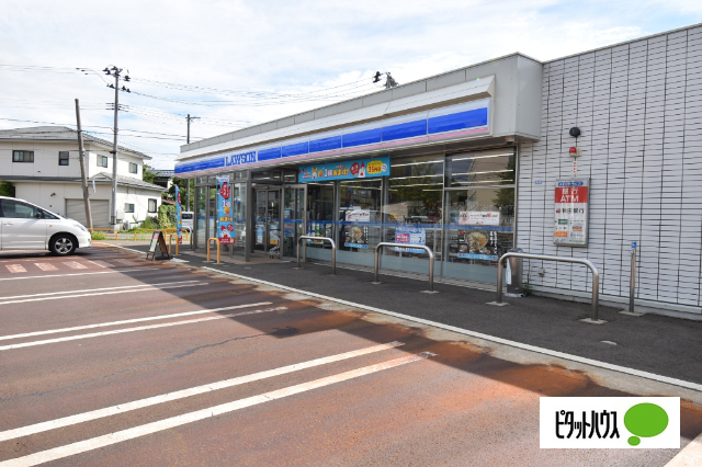 コンビニ　ローソン横手駅前町店（コンビニ）まで950m
