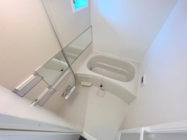 バス・シャワールーム　ゆったりと入るなら、お風呂とトイレとは別々が嬉しいですよね。