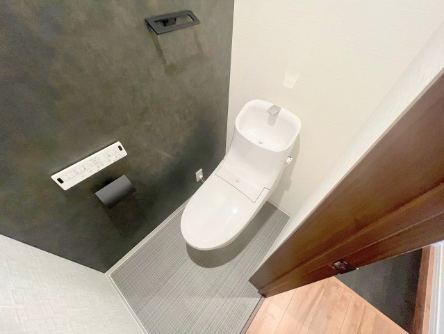 トイレ　綺麗なトイレにはウォシュレット標準装備です。
